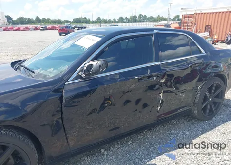 2014 Chrysler 300 z USA, uszkodzony, nr VIN 2C3CCAAG6EH127879